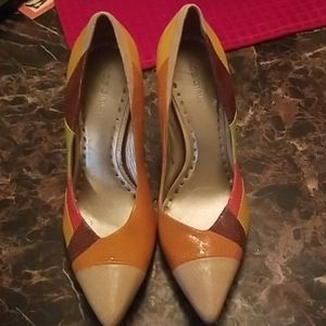 Used BCBGirls multicolored heel
